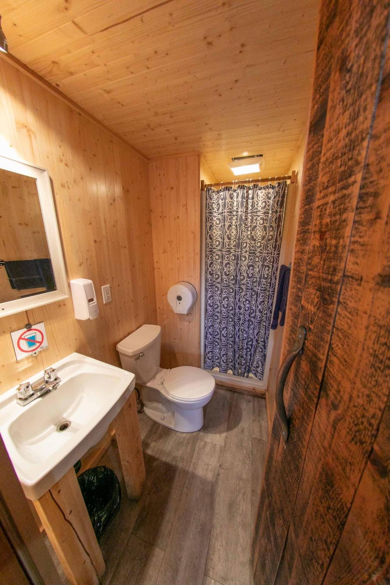 Auberge Festive Sea Shack Sainte Anne-des-Chênes Zewnętrze zdjęcie