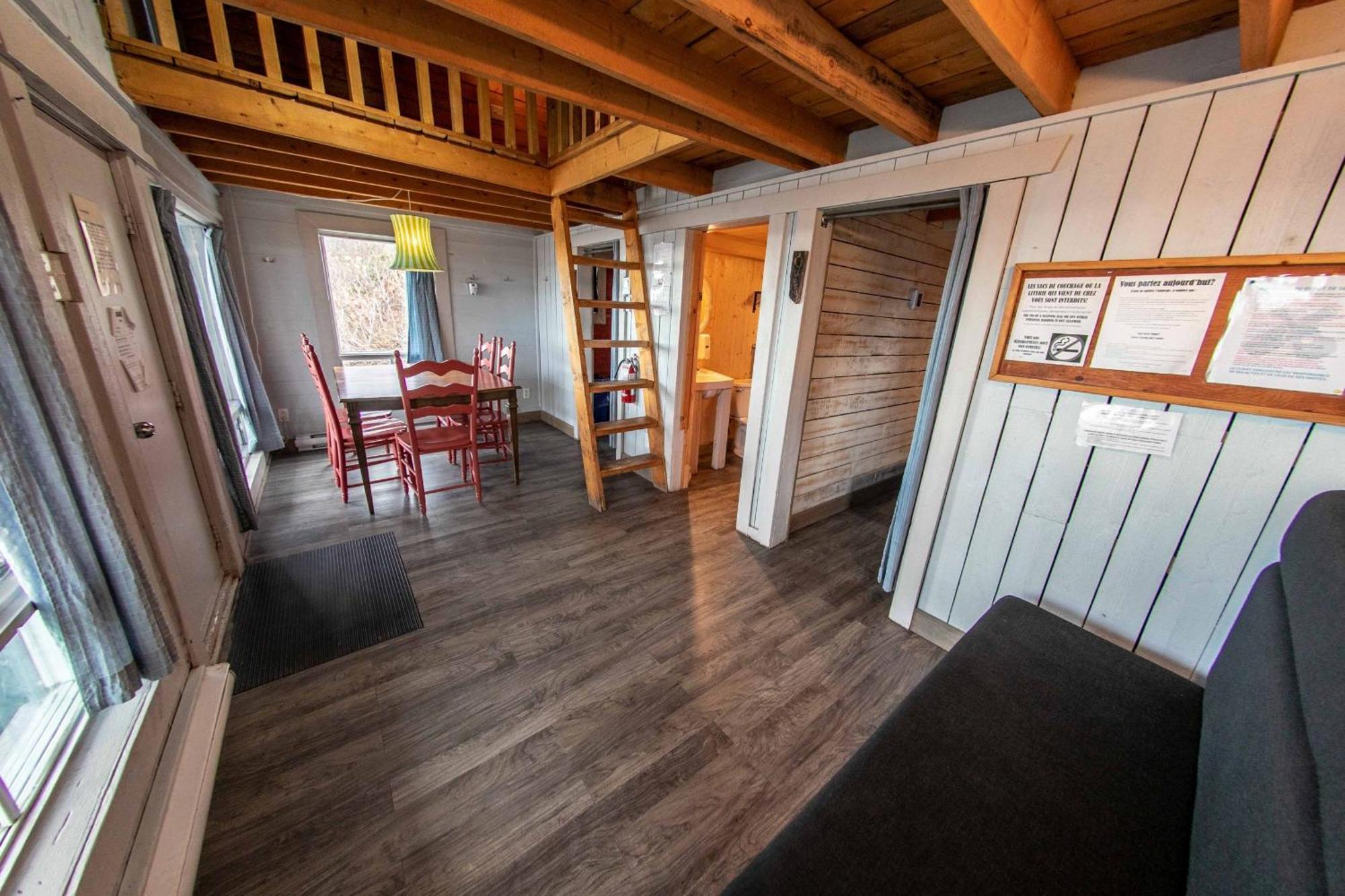 Auberge Festive Sea Shack Sainte Anne-des-Chênes Zewnętrze zdjęcie